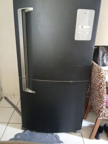 Vendo geladeira 573 litros Brastemp inverse<br>Pra mais informações chama *<br>