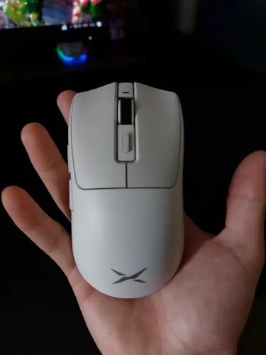 Mouse sem fio Delux M600