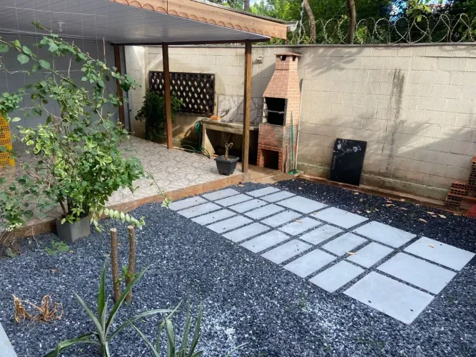 VENDO APARTAMENTO TÉRREO | QUINTAL PRIVATIVO C/ CHURRASQUEIRA | 2 QUARTOS (1 SUÍTE) R$2mil