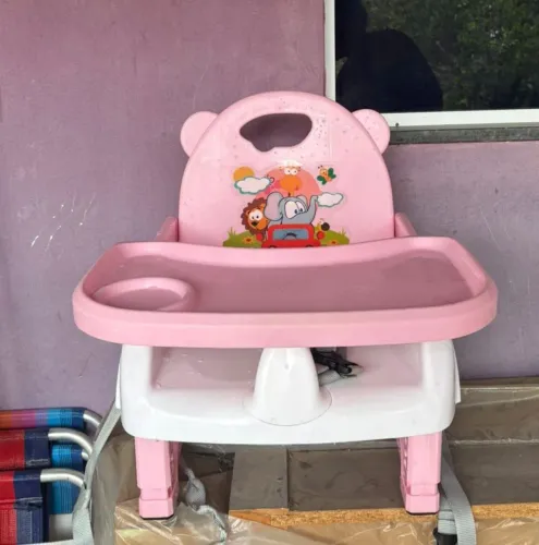 cadeirinha de alimentação em ótimo estado de conservação