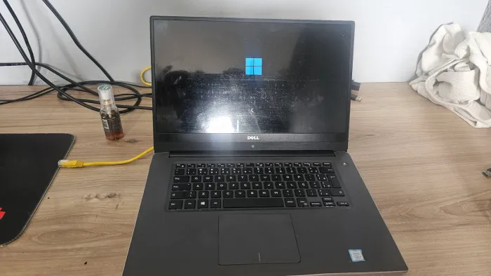 Notebook i5 7 geração 4gb ddr4 Delll