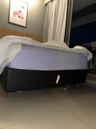 Cama box casal couríssimo preto Pikolin - sem colchão