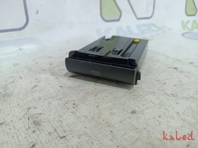 Porta cartões Seat Ibiza 2001 (P/Aproveitamento de peças)