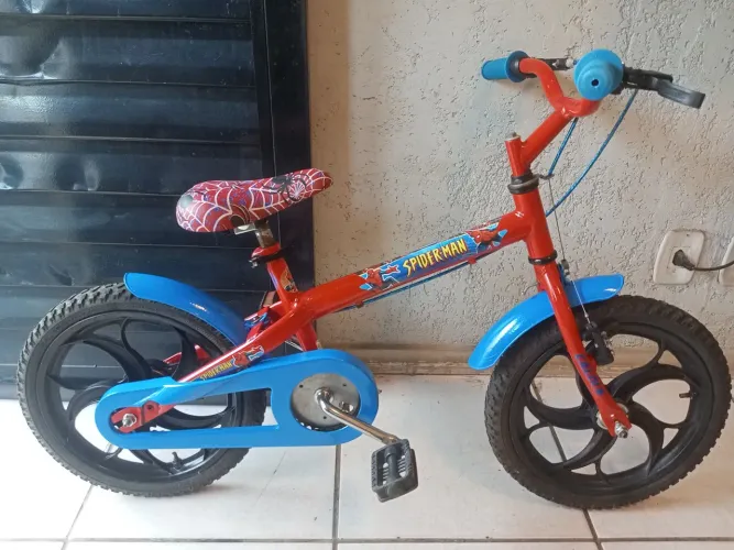 Vendo bicicleta aro 16. Não entrego