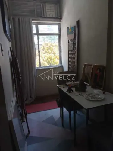 Kitnet/Conjugado - / Residencial / Botafogo
