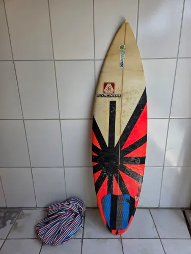 Prancha de surf 6'3 Flora + capa de proteção