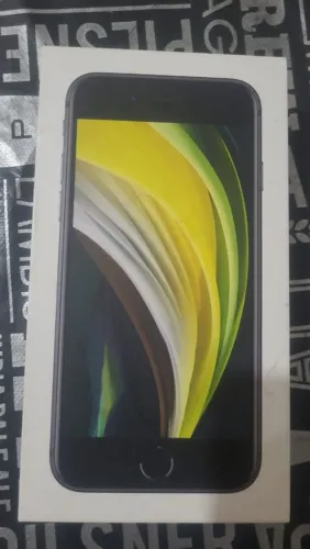 IPHONE SE PRETO