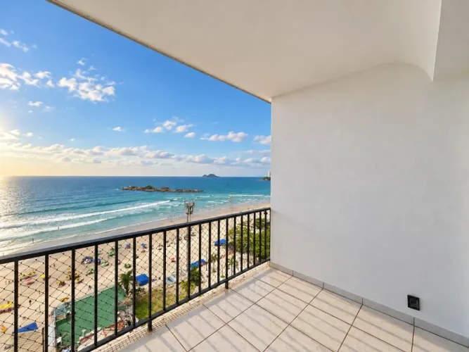 Apartamento frente mar com 3 quartos (1 suíte), 2 vagas e lazer à venda em Enseada, Guaruj