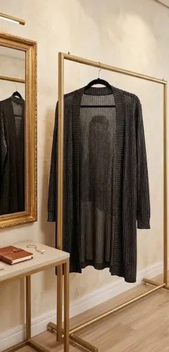 Cardigan Longo Preto com Brilho P/M - Nunca Usado