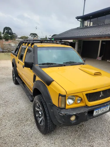 Mitsubishi L200 GLS 2.5 4X4 CD Diesel 2005