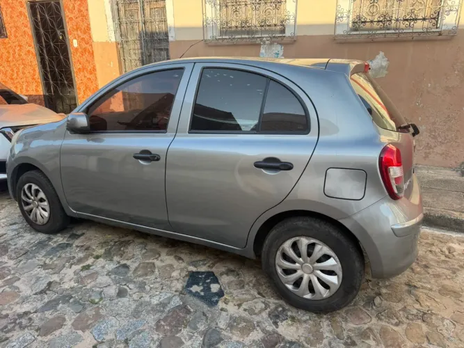 Nissan March S 1.0 16V Flex Fuel 5P 2012