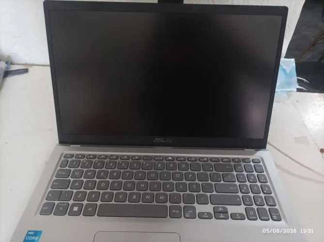 Vendo notebook Asus i3 