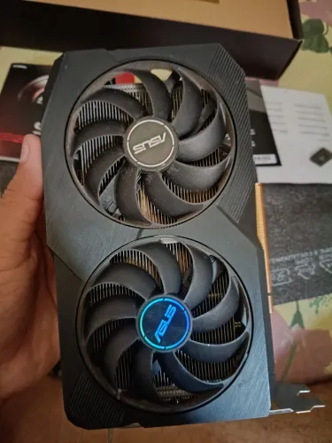 RX 7600 SEMI NOVA | 1.300 no pix pra levar logo