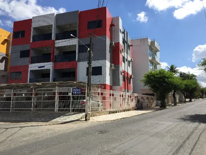 Aluga-se Apart. Mobiliado, Bairro Matriz, Vitória/PE.