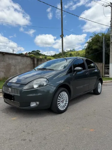 Fiat Punto Attractive 1.4 Fire Flex 8V 5P 2011