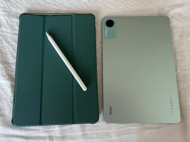 Tablet Xiaomi pad SE 128gb + caneta e acessórios.