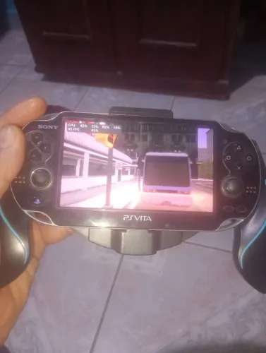 PS VITA FAT + GRIP + CARTAO 128G + JOGOS