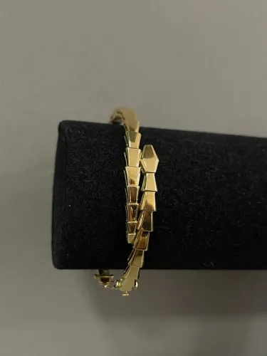 Bracelete Modelo BvlGari de ouro 14.84g 18k procedência garantia eterna