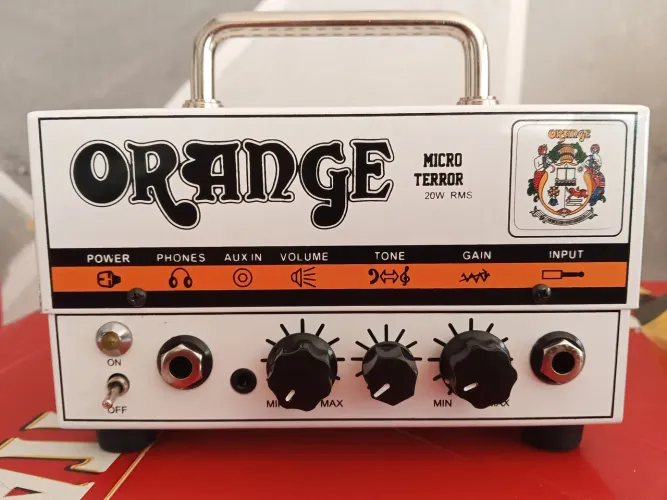 Amplificador pré valvulado para guitarra Orange Micro Terror