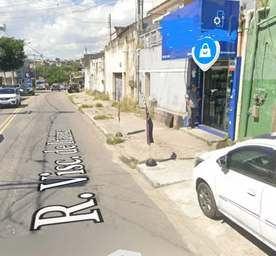 VENDO CASA e ALUGO LOJA