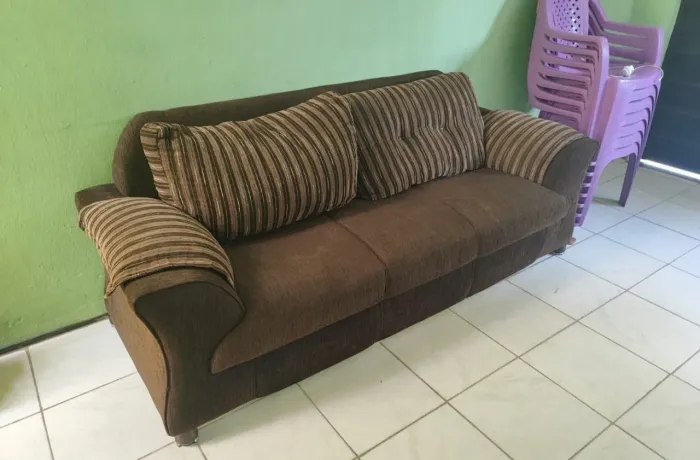SOFÁ 2 E 3 LUGARES