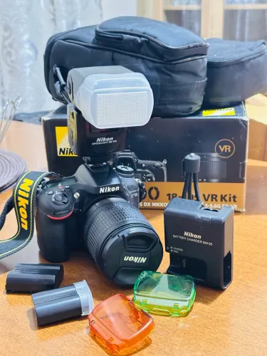 Nikon D7100 Completa + Lente 18-105mm VR + Flash SB-700 Original + Caixa