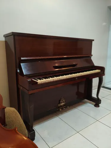 Piano Vertical M.Schwartzmann 