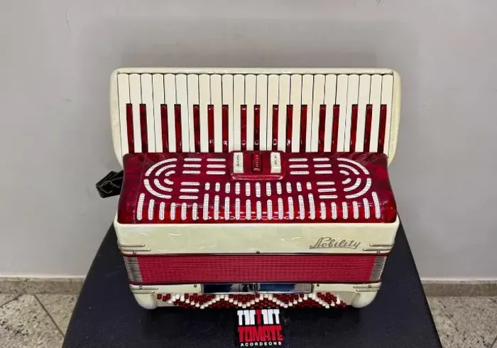 Acordeon italiano Nobility