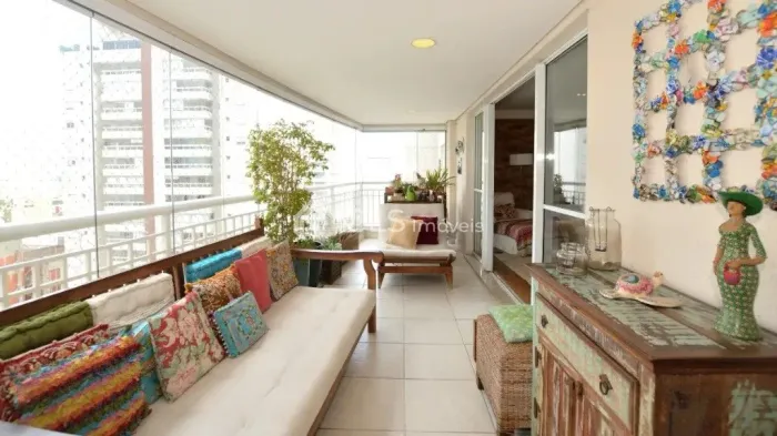 Apartamento Vila Romana 4 dormitórios 3 suítes3 vagas de garagem 189 m²