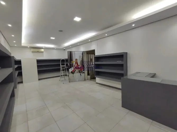 ALUGUEL LOJA AMPLA NO CAIÇARAS / AMBIENTE DIVIDIDO