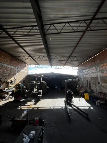 Galpão Comercial à Venda - Excelente Localização no Entroncamento de Tucano/BA