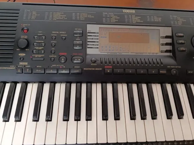 Teclado Yamaha PSR 630