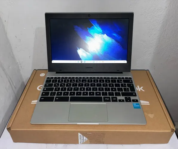 Chromebook 4 Chrome OS 11.6" 4 GB RAM 32 GB