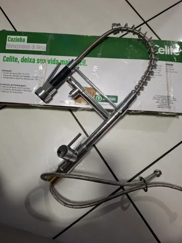 Torneira Gourmet Monocomando de Mesa - Nova na Caixa