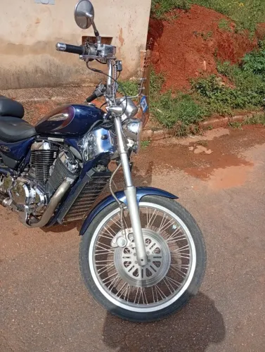 Moto Suzuki intruder VS-800cc ano2003