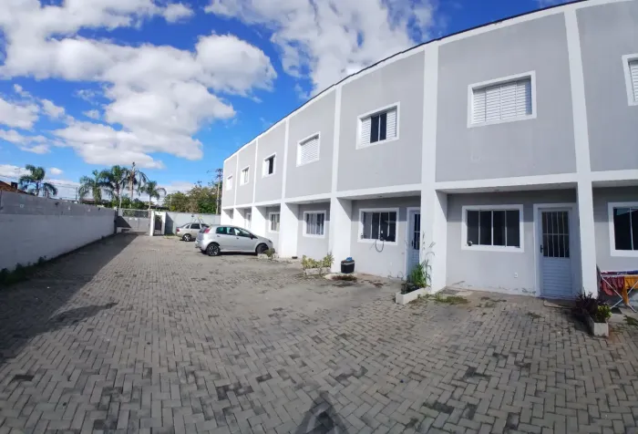 ? SOBRADO PARA LOCAÇÃO EM CONDOMÍNIO FECHADO - JUNDIAPEBA