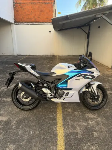 Yamaha R3