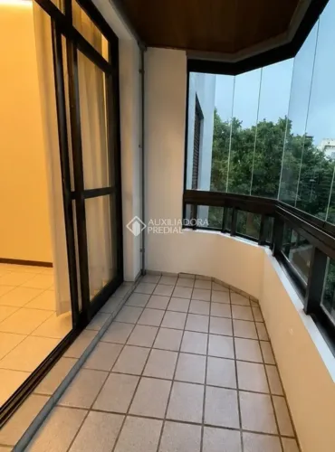 Apartamento amplo próximo à Beira-Mar Continental no Estreito
