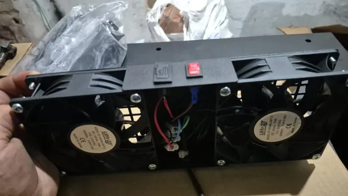 Cooler para rack e cabeamento estruturado