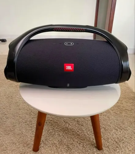 JBL BOOMBOX 2 - semi nova, bateria top 24h, carregador, aceito proposta a vista