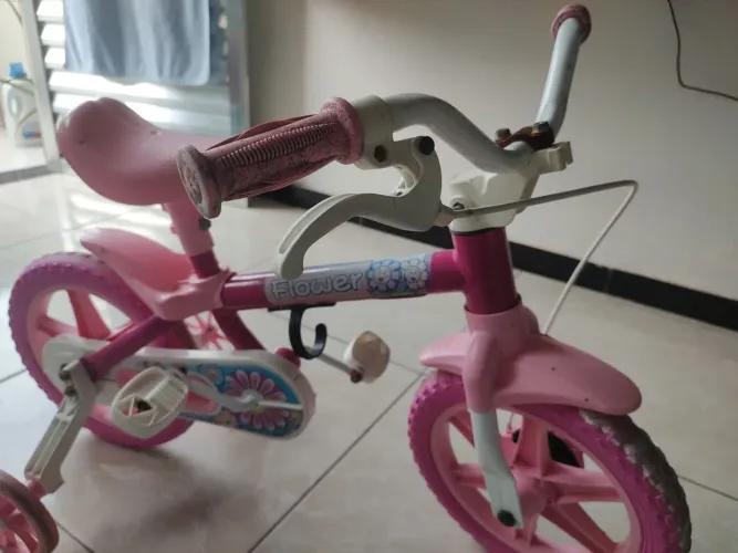 Bicicleta infantil Menina