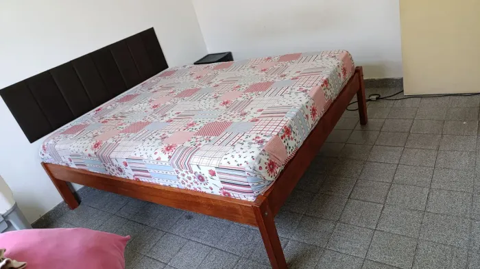 Cama casal Queen com colchão d33 gazin