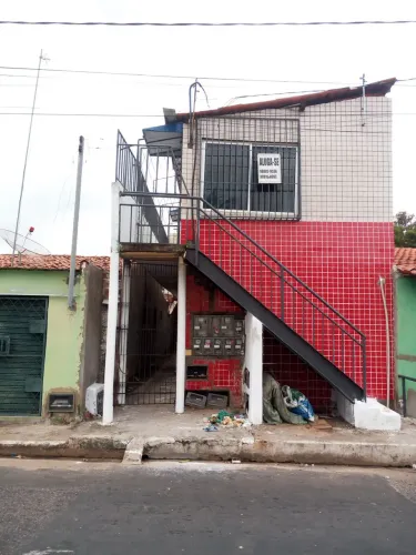 VENDE-SE PRÉDIO COM 8 Kitnets 