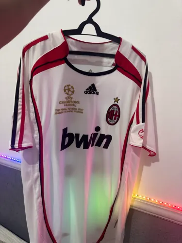 Vendo duas camisas de time retrô importadas 
