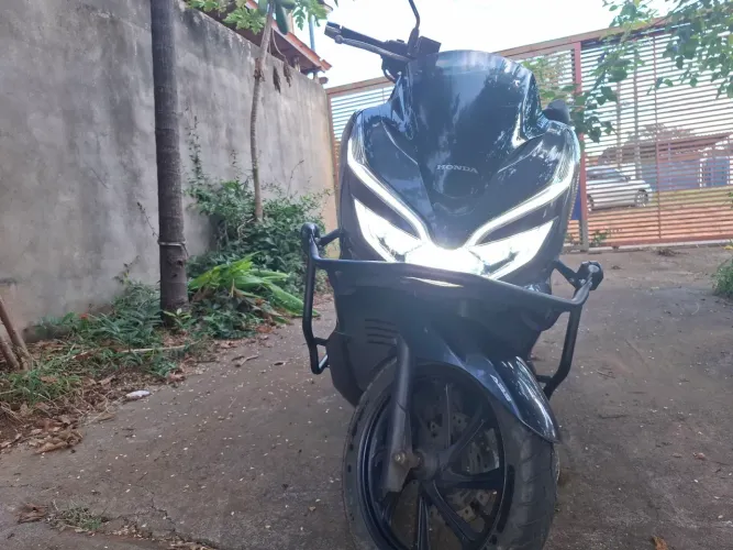 Imperdível Honda PCX 2020 em excelente estado