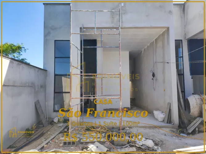 Linda Casa com 3 Quartos e Pé-Direito Duplo em São Francisco, Serra/ES