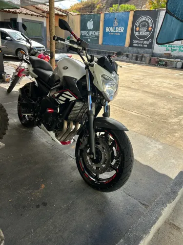 Oportunidade Xj6 2015
