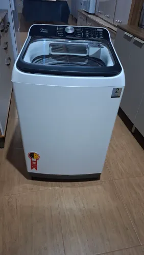 Máquina de lavar roupa Midea 13 kilos