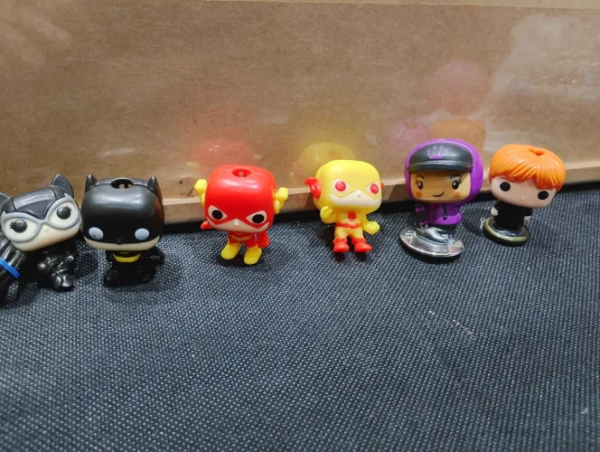 Kinder ovo Joy pop bonecos 