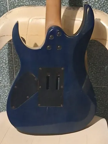 Guitarra ibanez gio